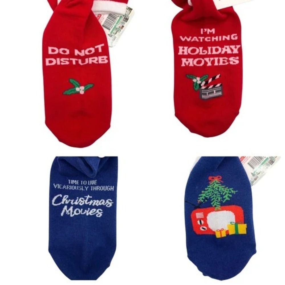2 Pair Mistletoe Marathon Christmas Ankle Socks